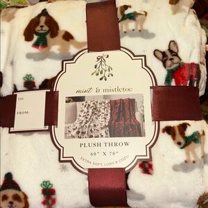 Holiday Plush Throw Blanket - White and Brown